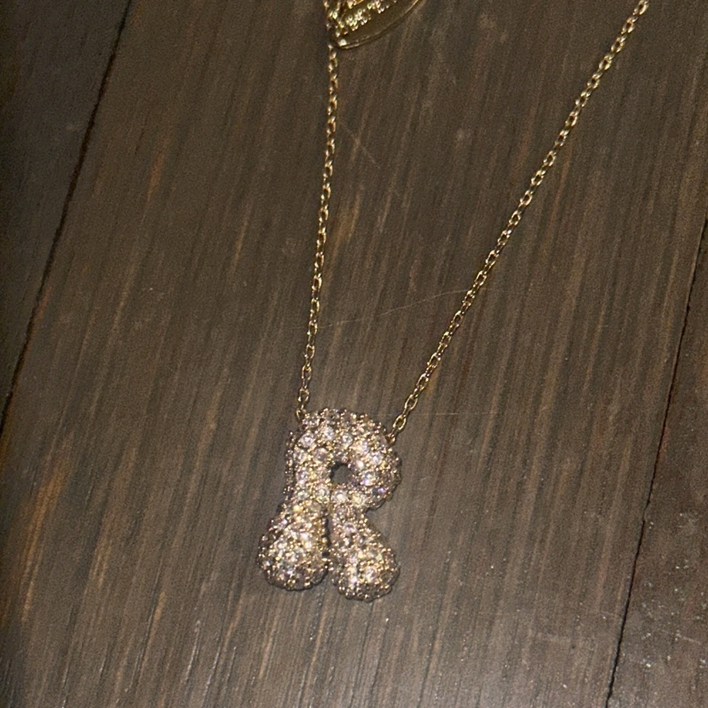 PAVÉ BUBBLE MONOGRAM NECKLACE “R” - Picture 3 of 5